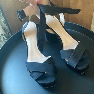 Stuart Weitzman Platform Pumps